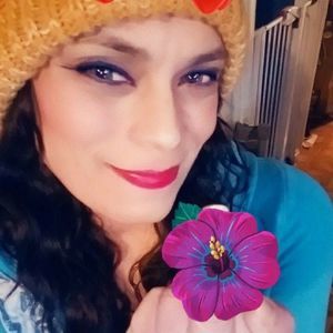 Meet your Posher, Claudia